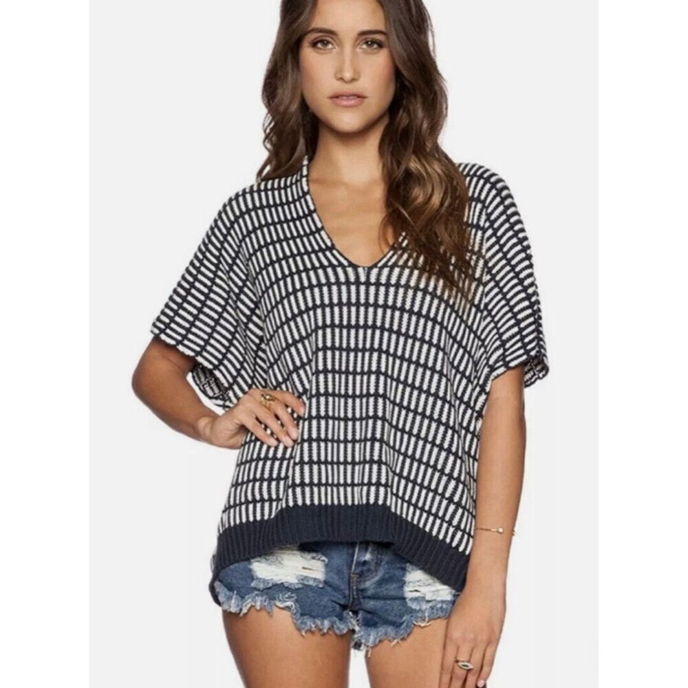 Free People Something Special Back Zip Short Sleeve Poncho Sweater Vest XS